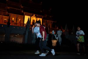 BIB: 1439
                            <button type="button" onclick="openModal(22280122)" class="btn btn-primary btn-sm float-right btn-popup" data-toggle="modal" data-target=".modal-high-quality">
                        <i class="fas fa-shopping-cart"></i> Add to Cart
                    </button>
                                            <button type="button" onclick="isThisMe(22280122, true)" class="btn btn-success btn-sm float-right btn-popup btn-isme hidden" data-toggle="tooltip" data-placement="bottom" title="นี่คือรูปของคุณใช่ไหม คลิกที่นี่เพื่อเอาเข้าอัลบั้ม">
                        <i class="fas fa-plus"></i> Add to album
                    </button>
                    <button type="button" onclick="isThisMe(22280122, false)" class="btn btn-warning btn-sm float-right btn-popup btn-isnotme hidden">
                        <i class="fas fa-ban"></i> Remove from album
                    </button>